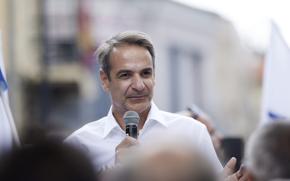 Mitsotakis launches campaign for Euro elections stressing security, stability