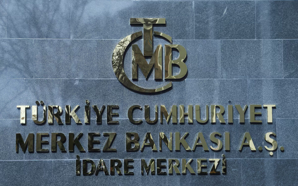 Turkey central bank stuns market with 500-point rate hike to 50%