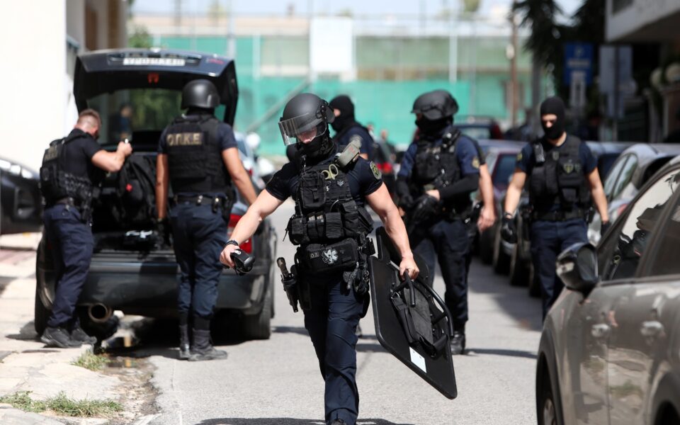 Rift among police over ‘golden boys’